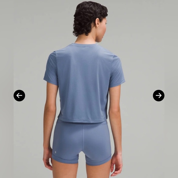 Lululemon Ultra-Light Waist Length T-Shirt ✨ - Picture 2 of 4